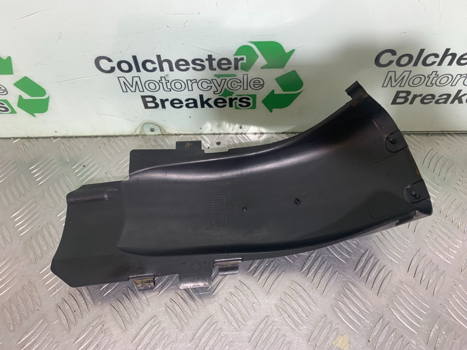 HERALD CLASSIC 125 INNER MUDGUARD  YEAR 2014 (CMB1058)