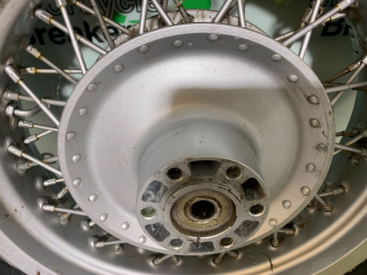 SUZUKI VS1400 VS 1400 INTRUDER REAR WHEEL  YEAR 1988 (CMB1077)