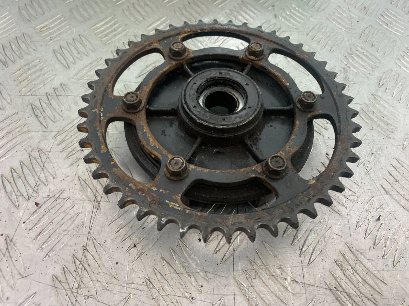 YAMAHA YZF1000 THUNDERACE SPROCKET CARRIER  YEAR 1997-2000 (CMB1204)
