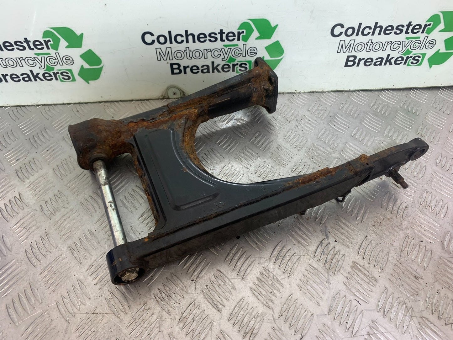 KAWASAKI VN1500 CLASSIC SWINGARM  YEAR 1999 -2006 (CMB1166)