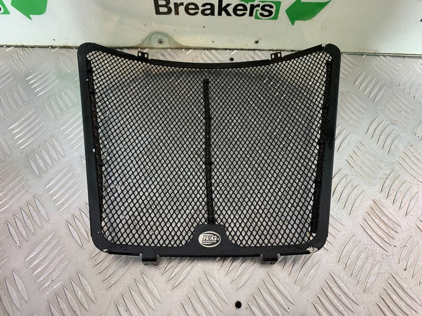 SUZUKI GSXR1000 GSXR 1000 RADIATOR GUARD   2009-2016 (CMB1049)