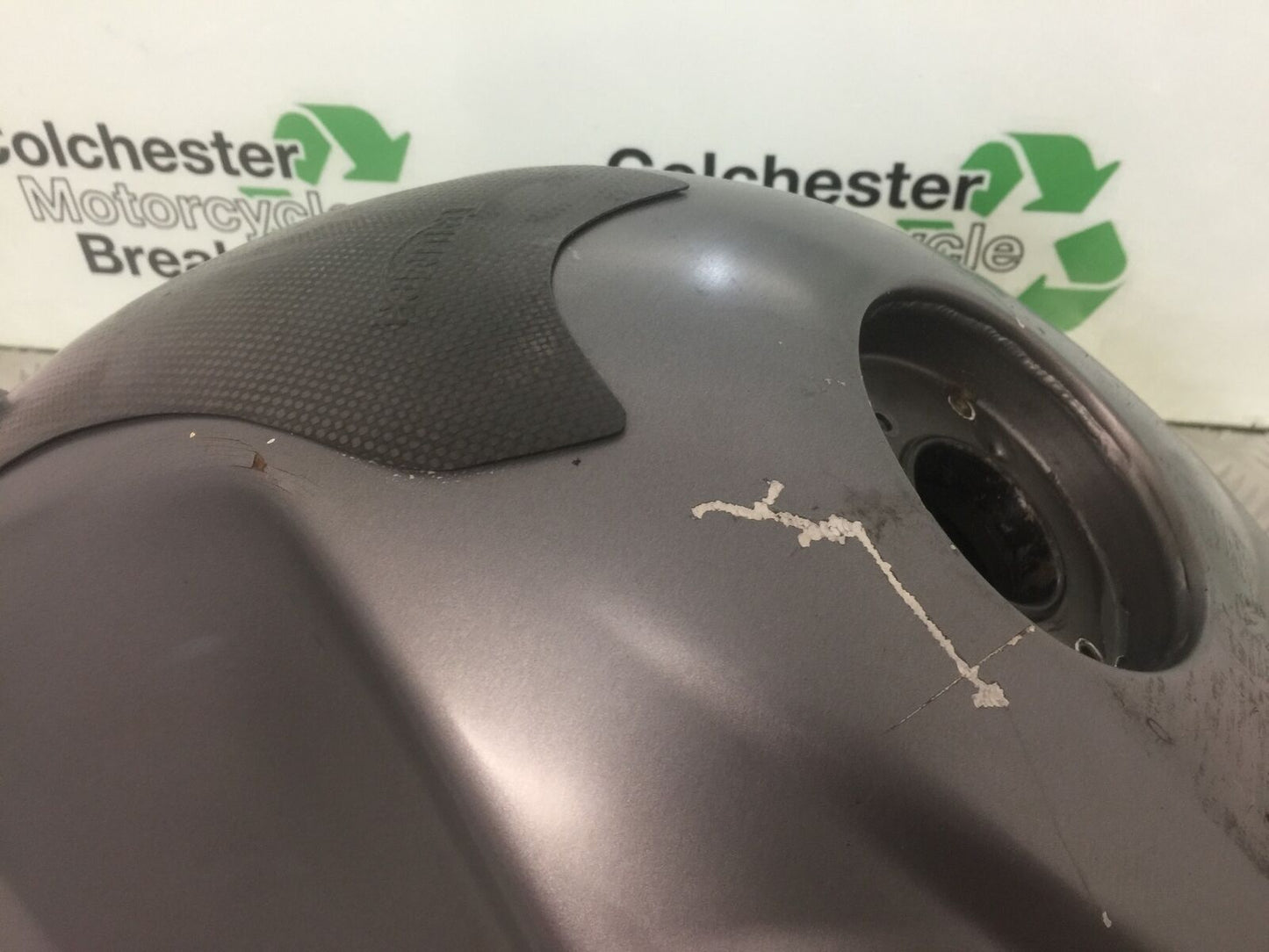 TRIUMPH STREET TRIPLE 675 R PETROL TANK  YEAR 2009 (STOCK 918)