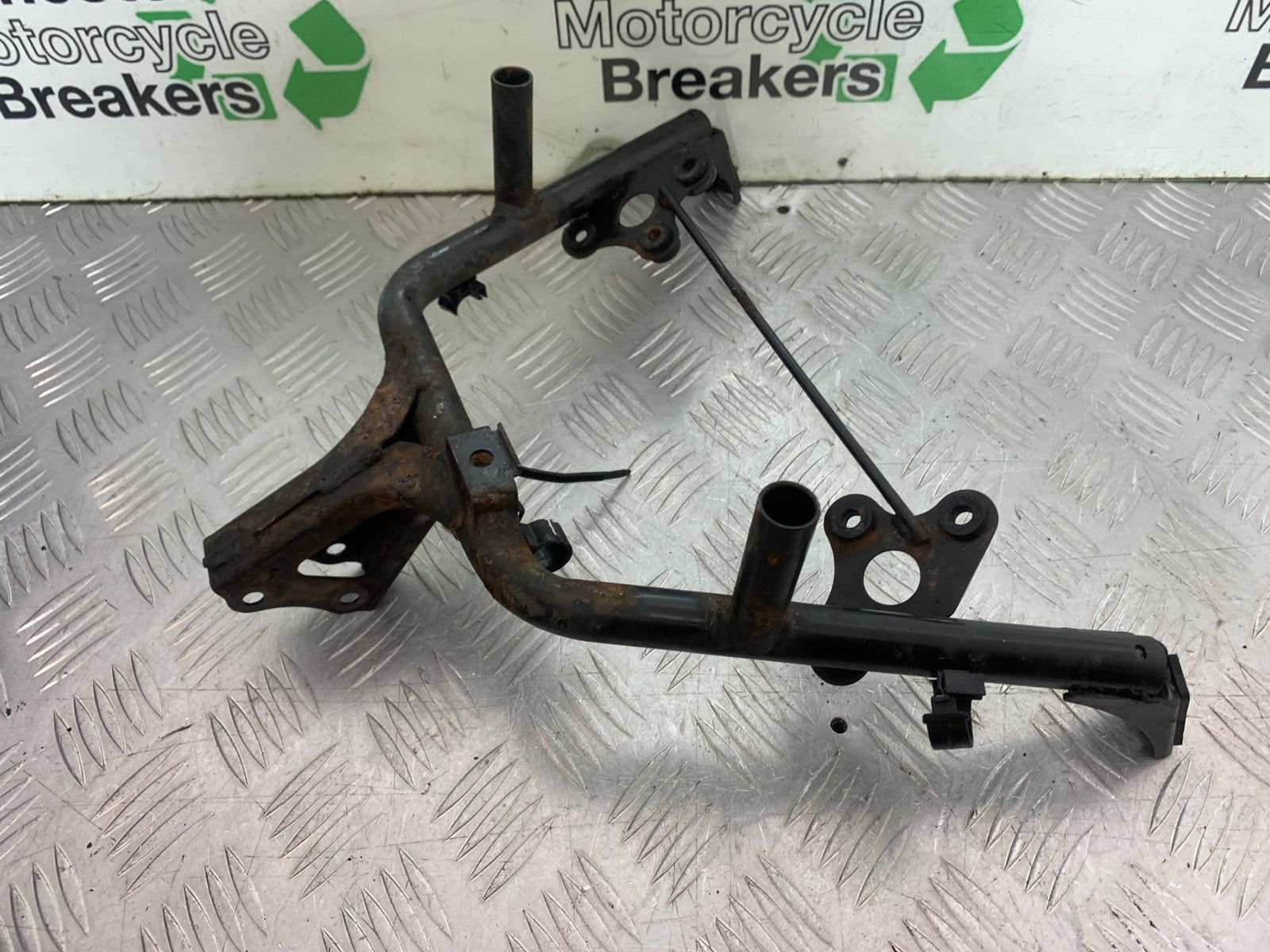 HONDA NT650 V DEAUVILLE FAIRING BRACKET YEAR 1999 (CMB1268)