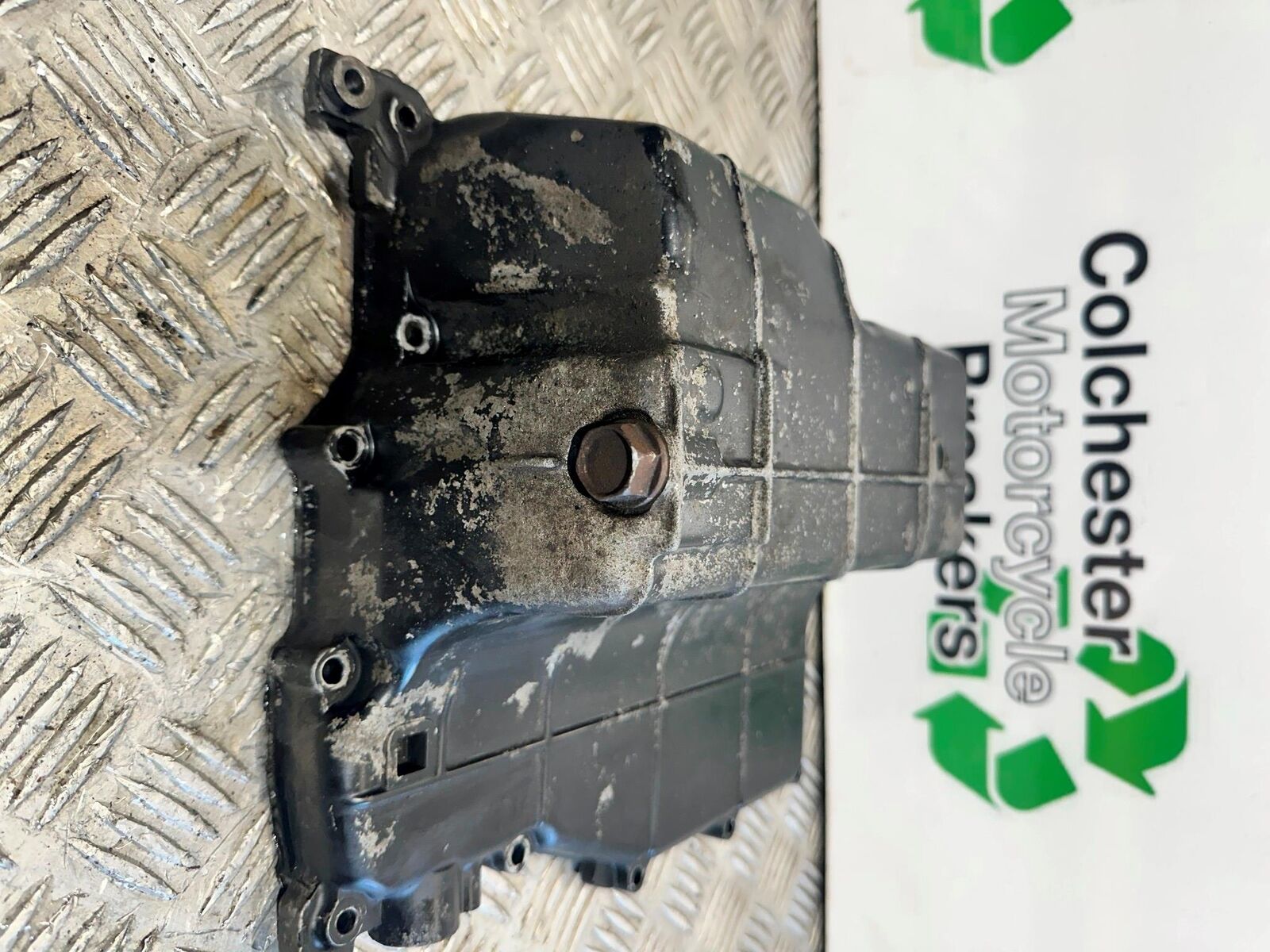 HONDA CBR1100 XX BLACKBIRD SUMP OIL PAN YEAR 1996-1998 (CMB1017)