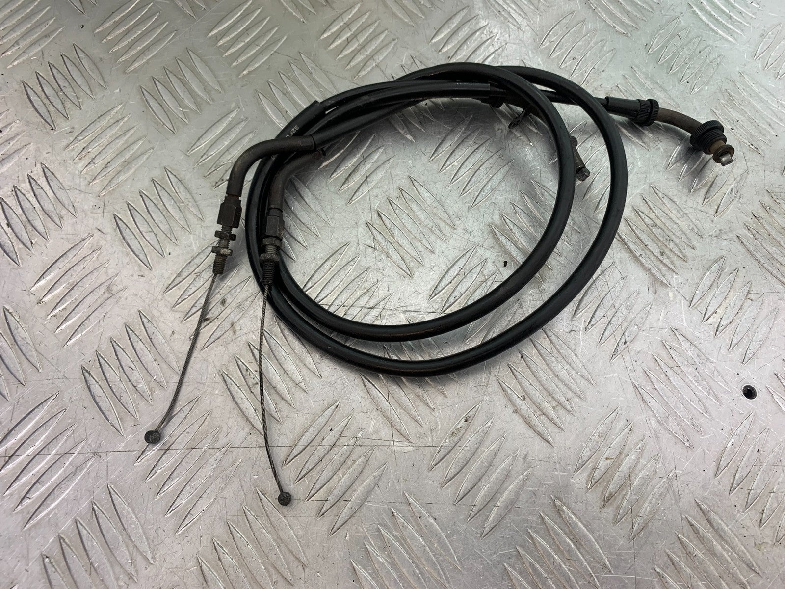 SUZUKI GSF1200 GSF 1200 BANDIT THROTTLE CABLES  YEAR 2001-2004 (CMB1188)