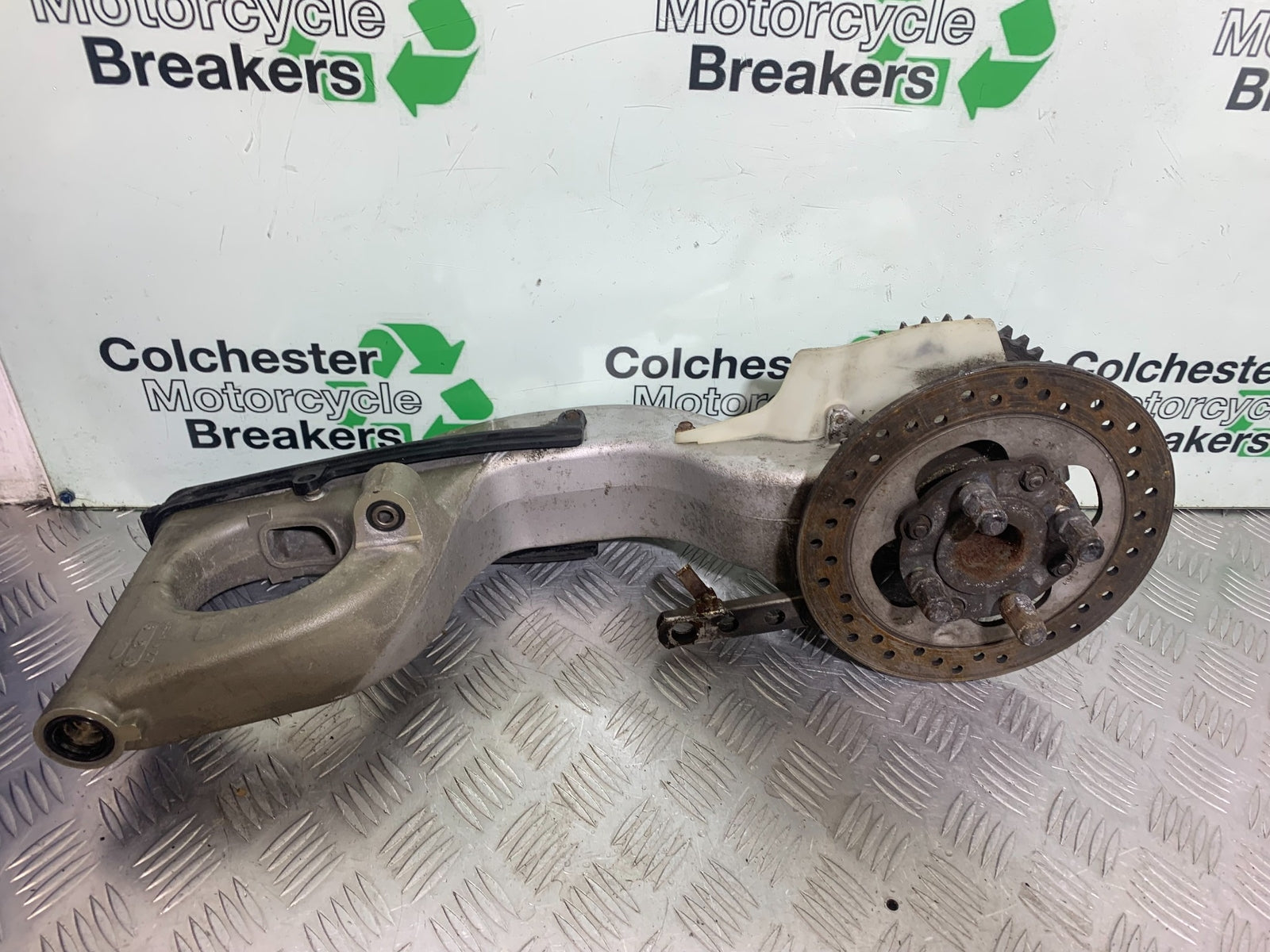 HONDA VFR750 VFR 750 SWINGARM   YEAR 1994-1997 (CMB1156)