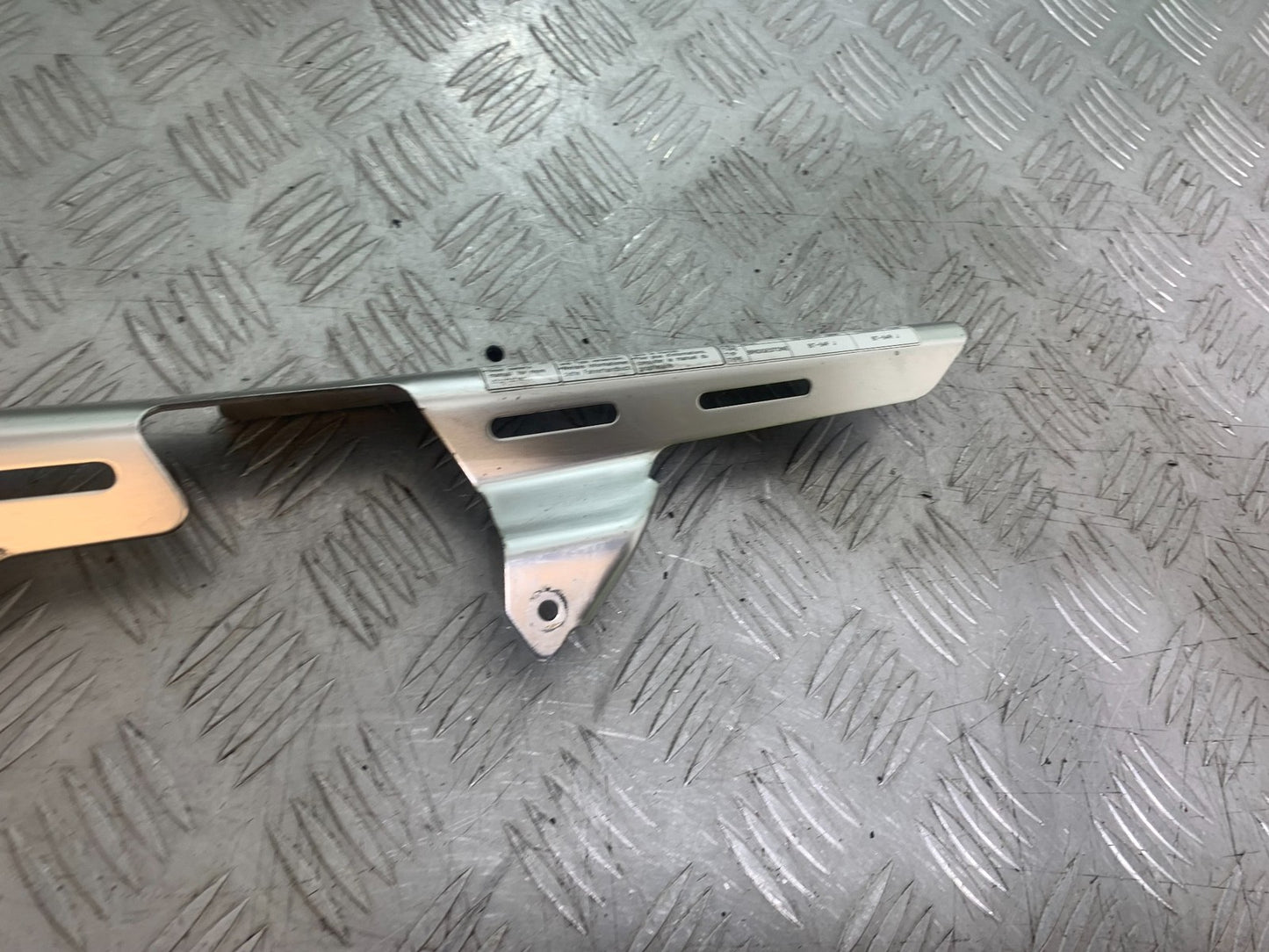 SUZUKI GSX750 INAZUMA CHAIN GUARD   YEAR 1998-2003 (CMB1308)