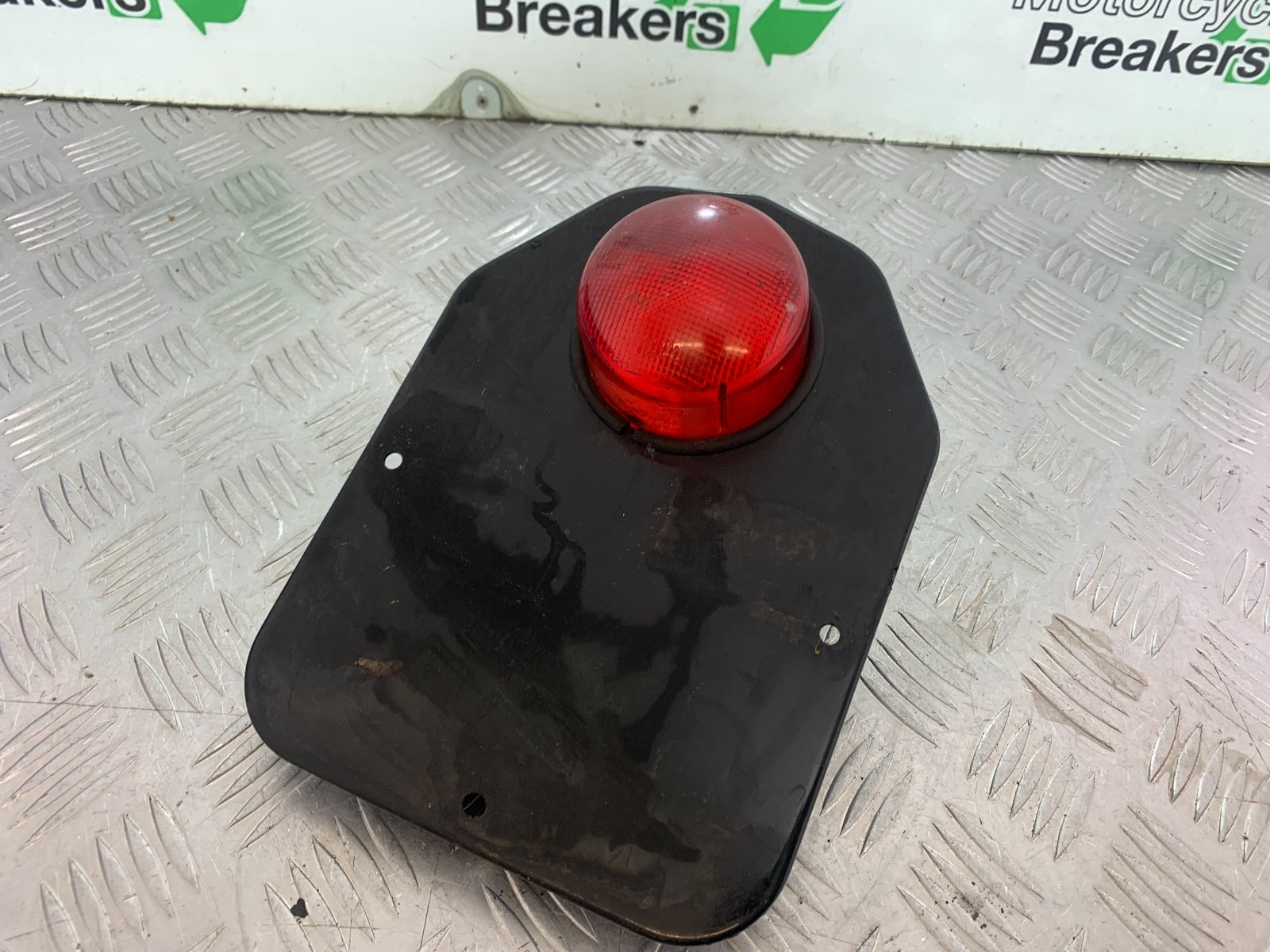 ROYAL ENFIELD BULLET 500 EFI REAR LIGHT AND BRACKET   YEAR 2008 - 2016 (CMB1153)