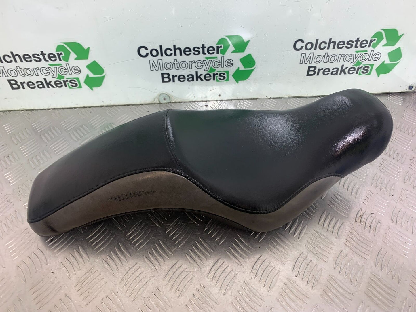 HARLEY DAVIDSON XL883 N IROD SEAT   YEAR 2020  (CMB1116)