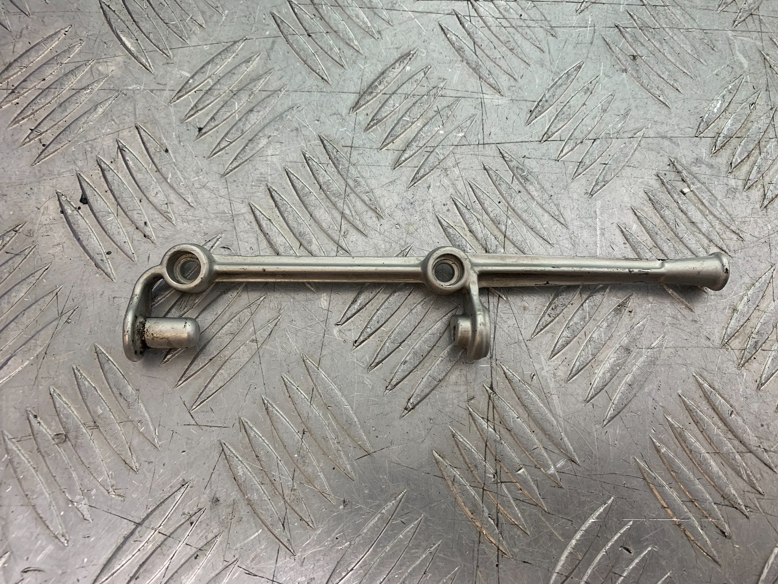 DUCATI 1198 S OIL COOLER BRACKET  YEAR 2009-2011 (CMB1219)