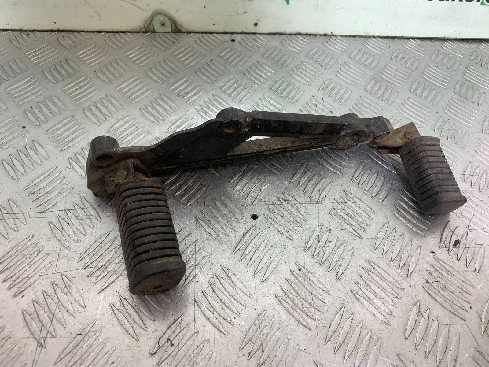 KAWASAKI GT550 GT 550 LEFT HANGER AND PEGS  YEAR 1989-1994
