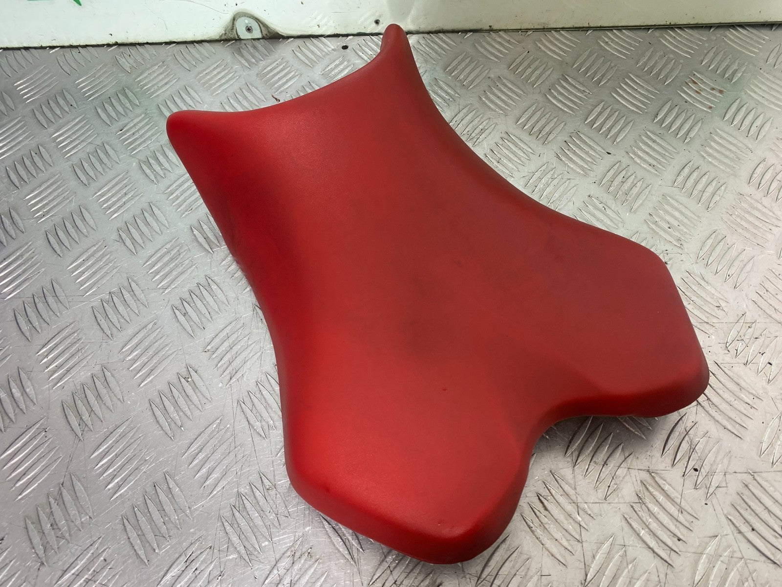 YAMAHA YZF R1 4C8 FRONT SEAT   YEAR 2007-2008 (CMB1237)