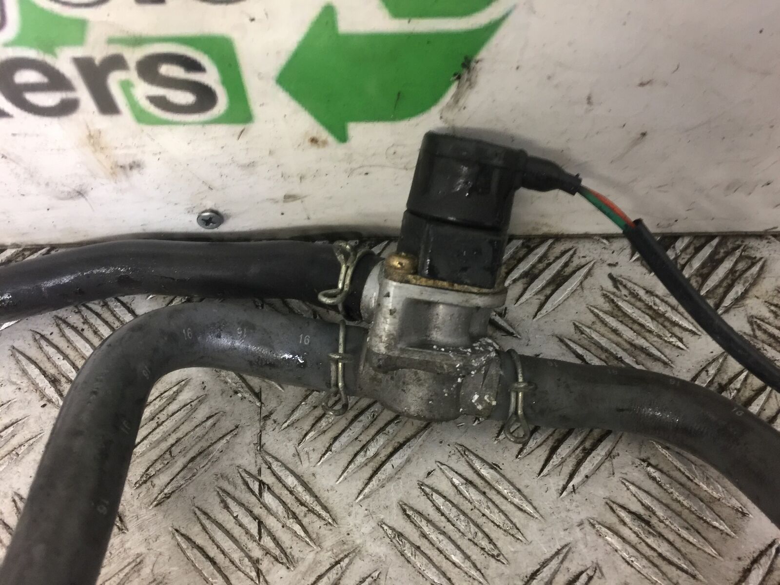 HONDA CBR1100 BLACKBIRD AIR VALVE  YEAR 2001 (STOCK 390)