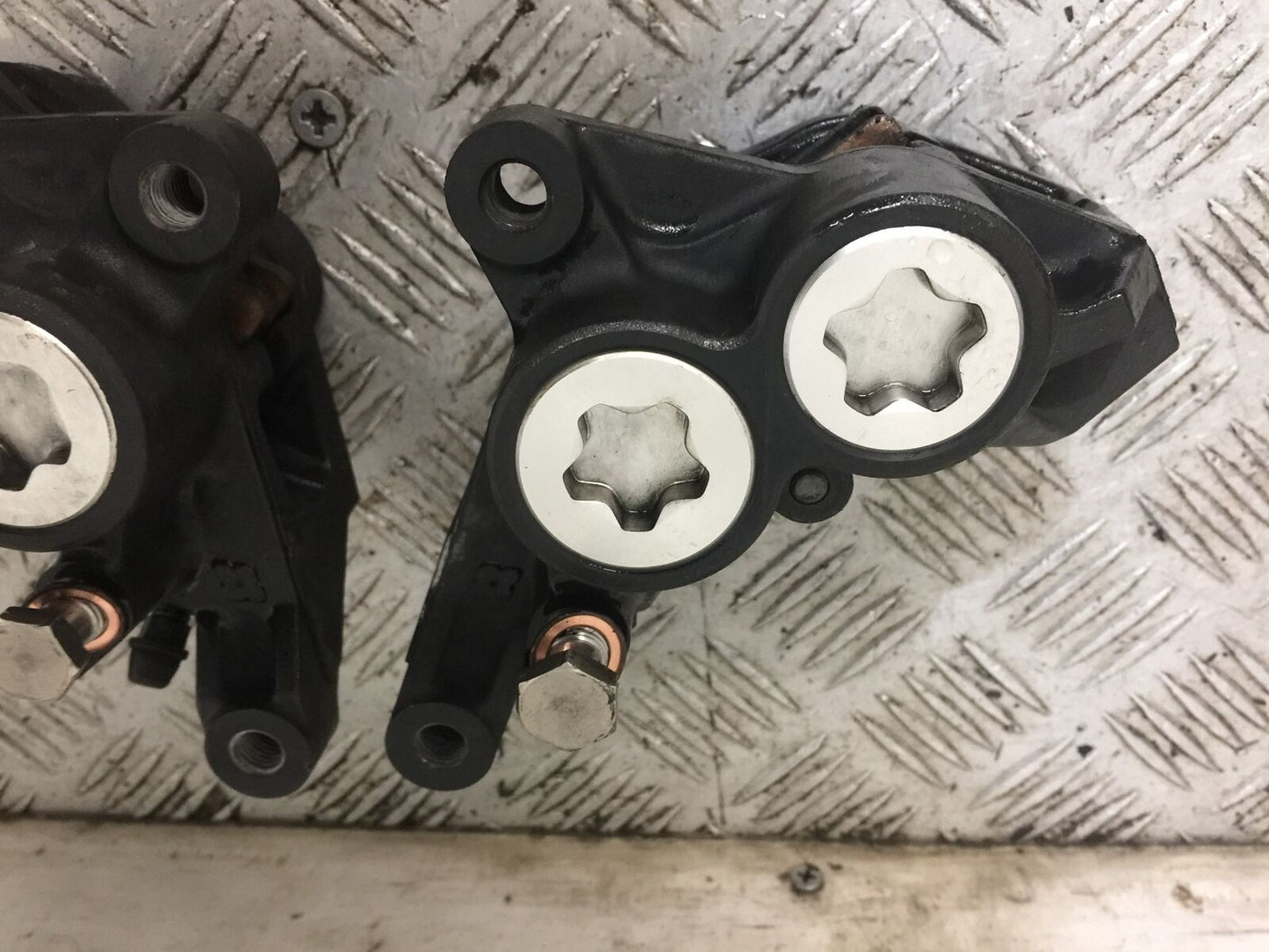 YAMAHA FZ1-N  FRONT BRAKE CALIPERS  YEAR 2006-2012  (STOCK 787)