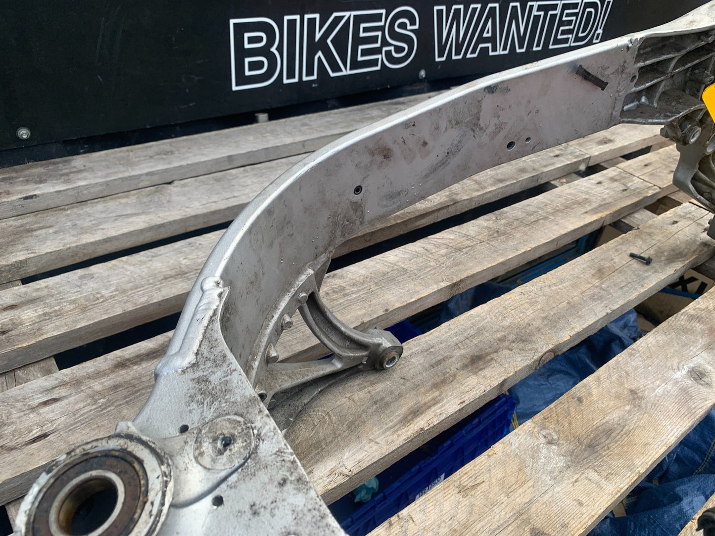 TRIUMPH 955i SPRINT ST FRAME REG LOG BOOK   1999-2004 (CMB1176)