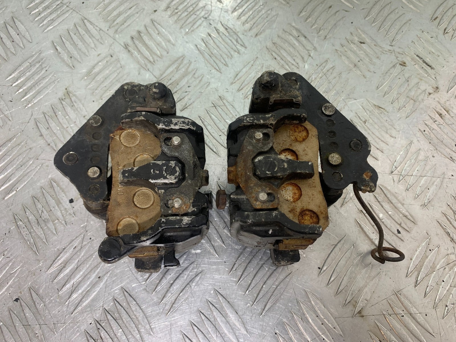 HONDA GL500 GL 500 SILVERWING FRONT BRAKE CALIPERS YEAR 1981-82 (CMB1168)