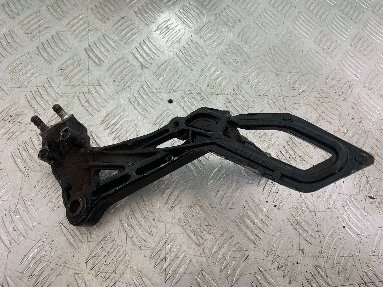 KTM RC125 RC 125 FRONT LEFT HANGER  YEAR 2017-2022 (CMB 1244)