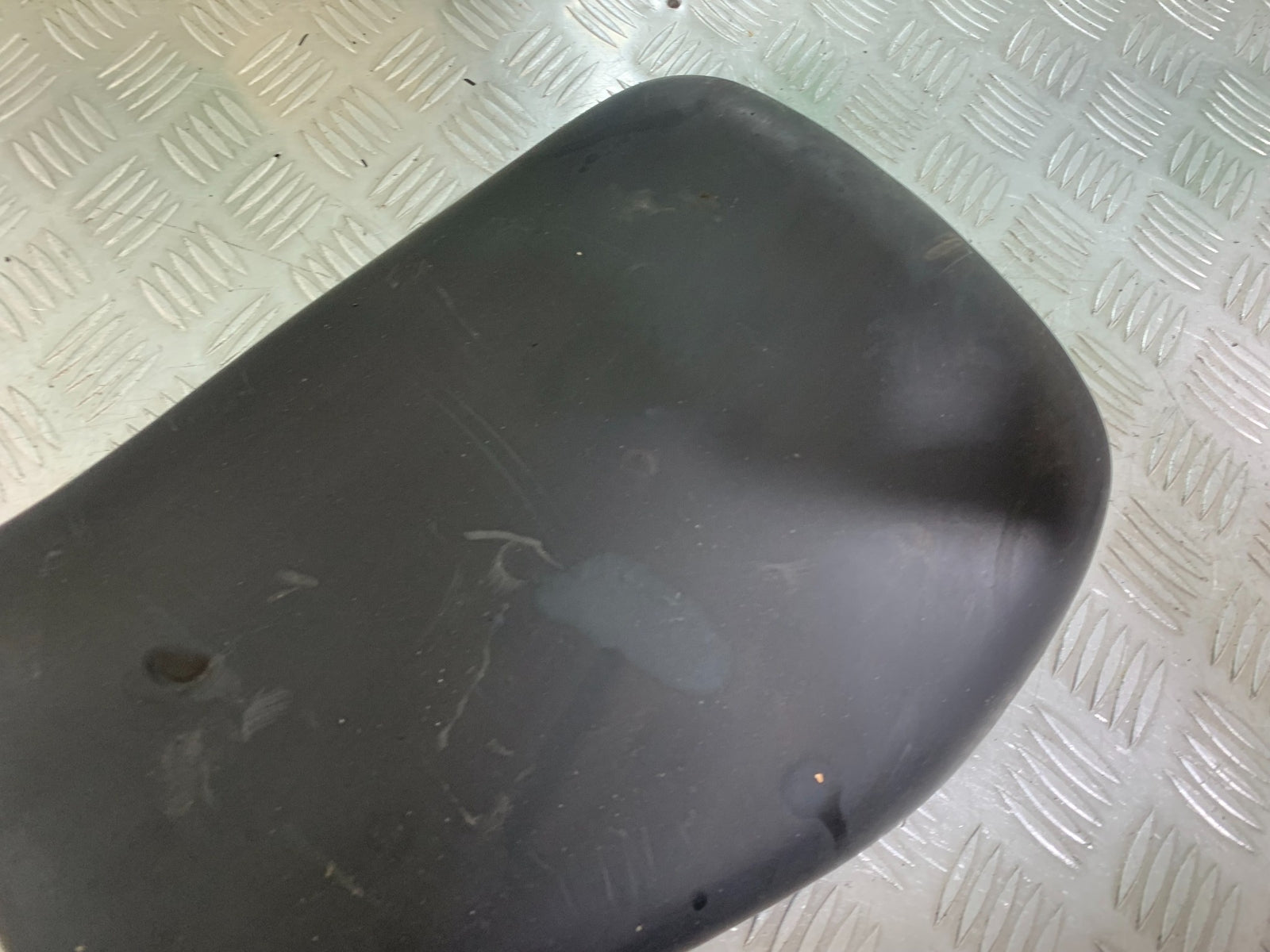 TRIUMPH T509 SPEED TRIPLE FRONT SEAT YEAR 1997-1998 (CMB1144)