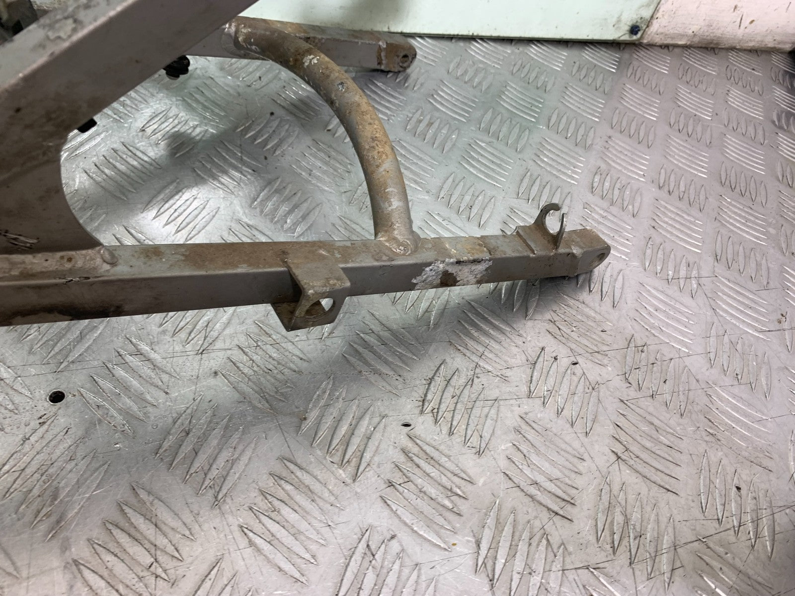 KAWASAKI KLR250 KLR 250 REAR SUBFRAME  YEAR 1984-2001 (CMB1225)