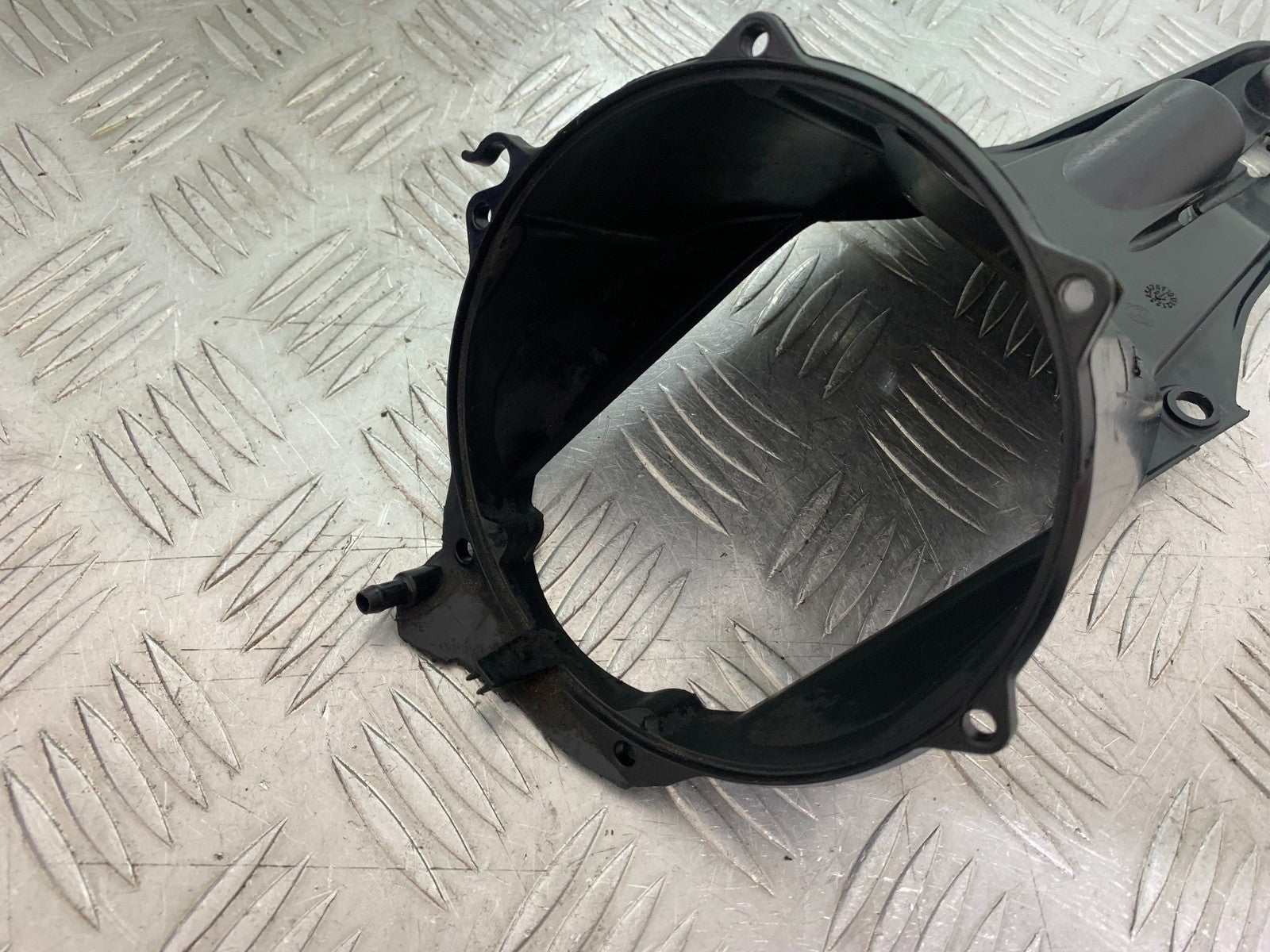 DUCATI 1299 PANIGALE FAN AIR DUCT (DAMAGED) YEAR 2016 (CMB 1187)