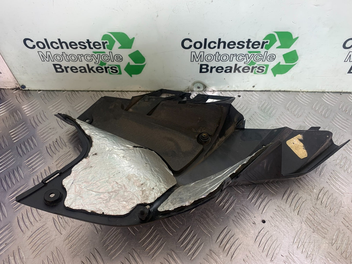 KAWASAKI GTR1400 GTR 1400 RIGHT MIDDLE FAIRING PANEL  YEAR 2007-2009 (CMB1174)