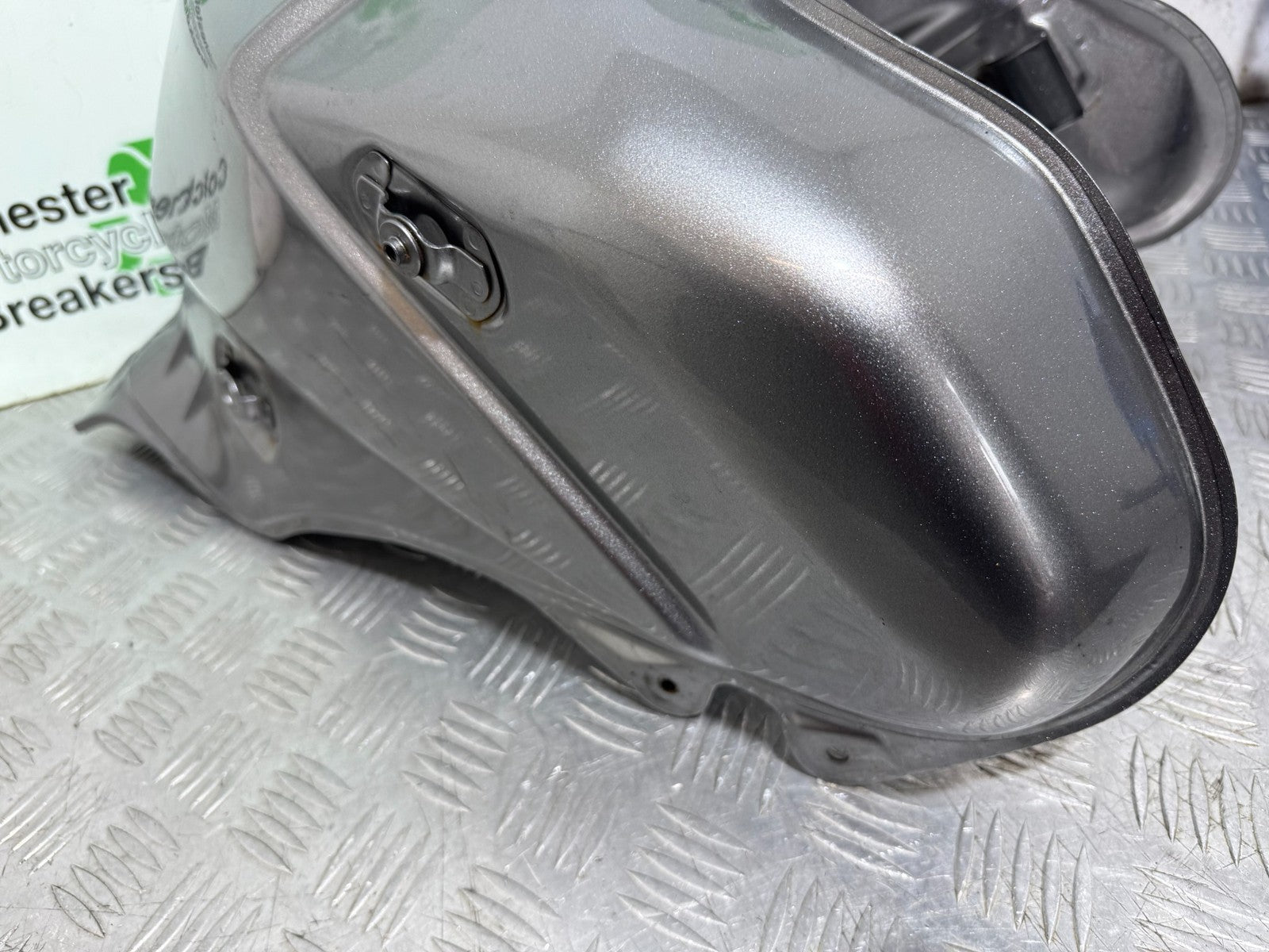 SUZUKI DL1000 DL 1000 V STORM FUEL PETROL TANK YEAR 2002 - 2008