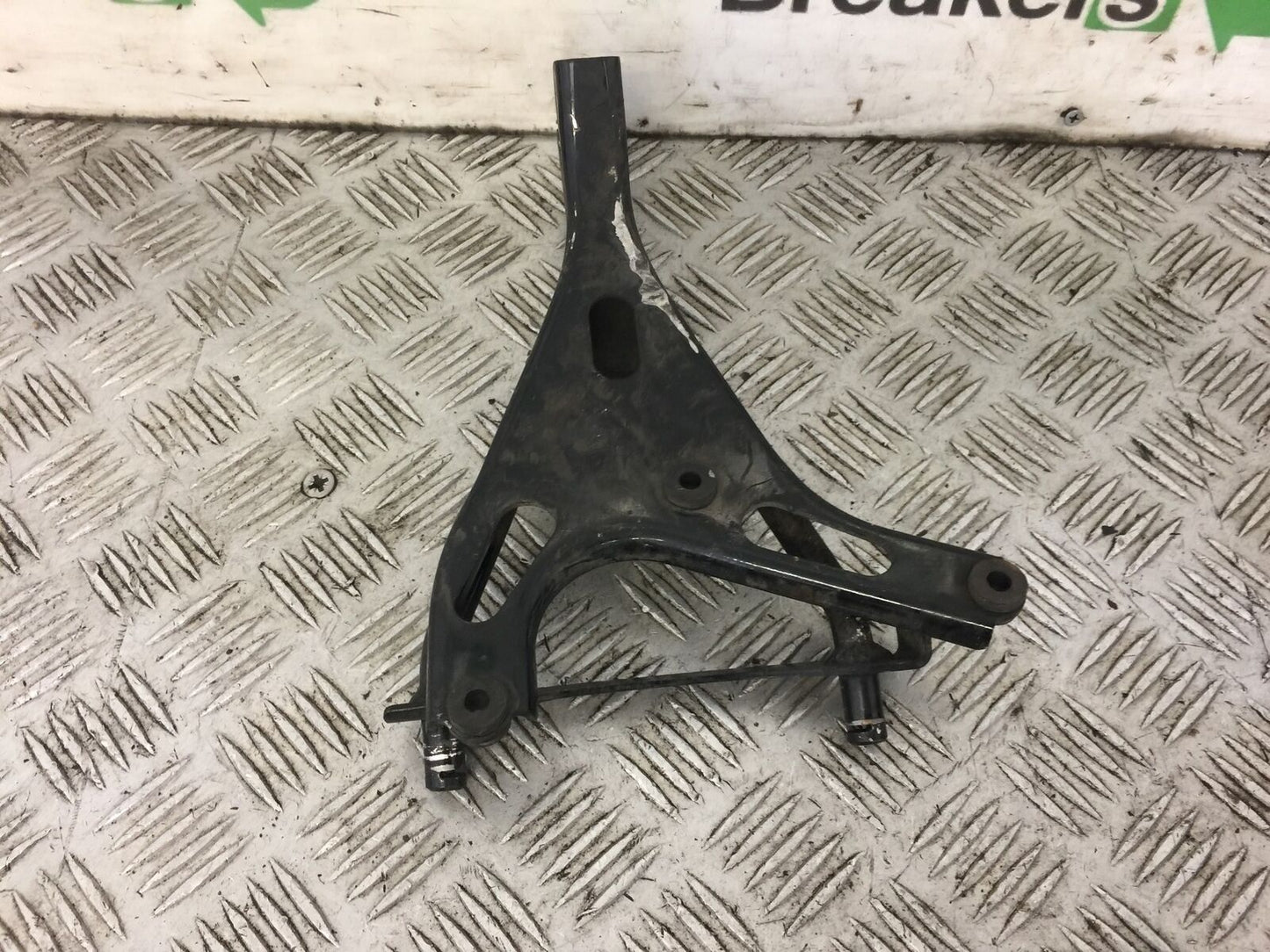 KAWASAKI ZX6R ZX6 G FAIRING BRACKET   YEAR 1998-99 (STOCK 582)