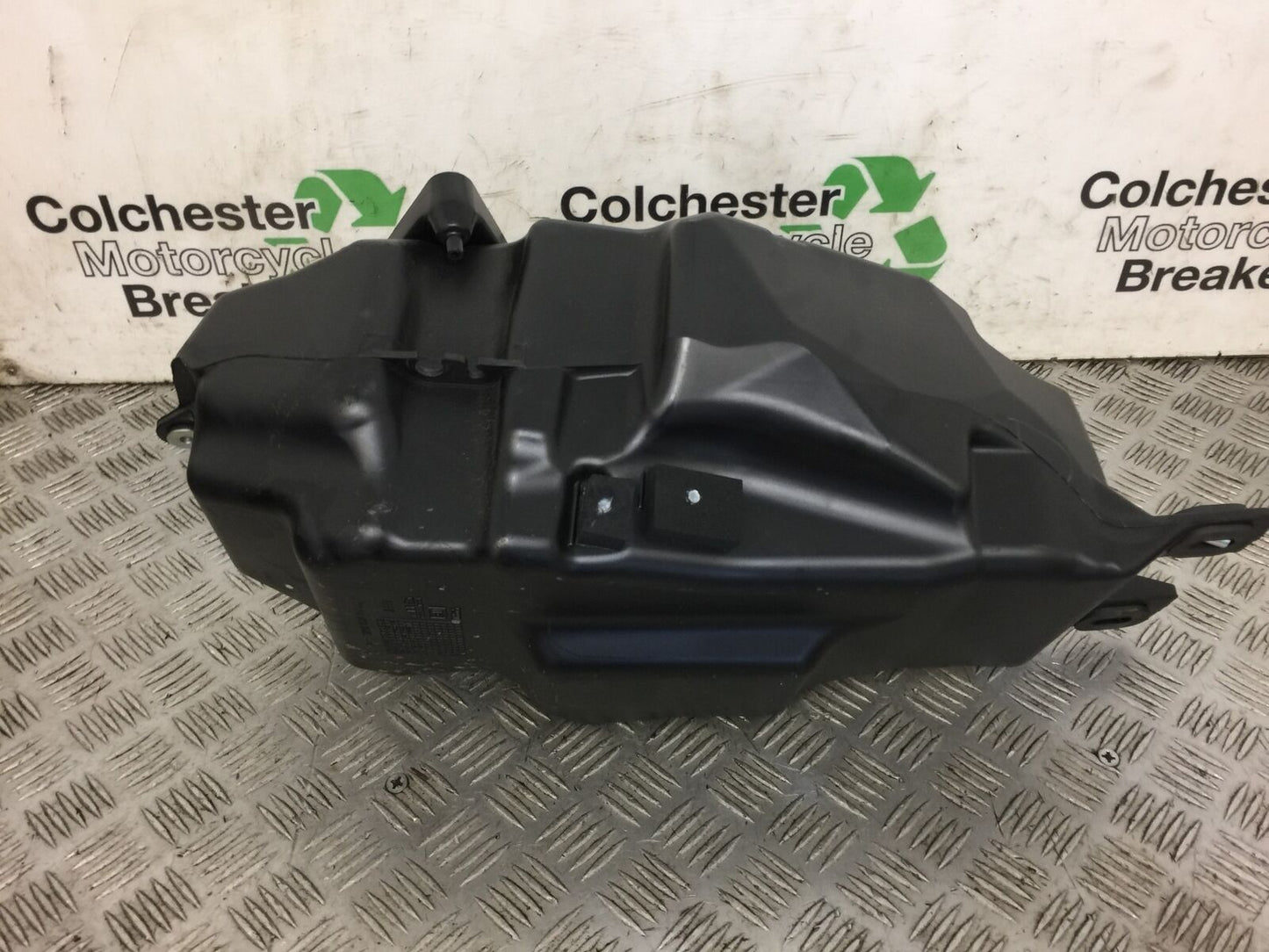 YAMAHA MT 125 MT125 PETROL TANK  YEAR 2014-2019 ABS (STOCK 477)