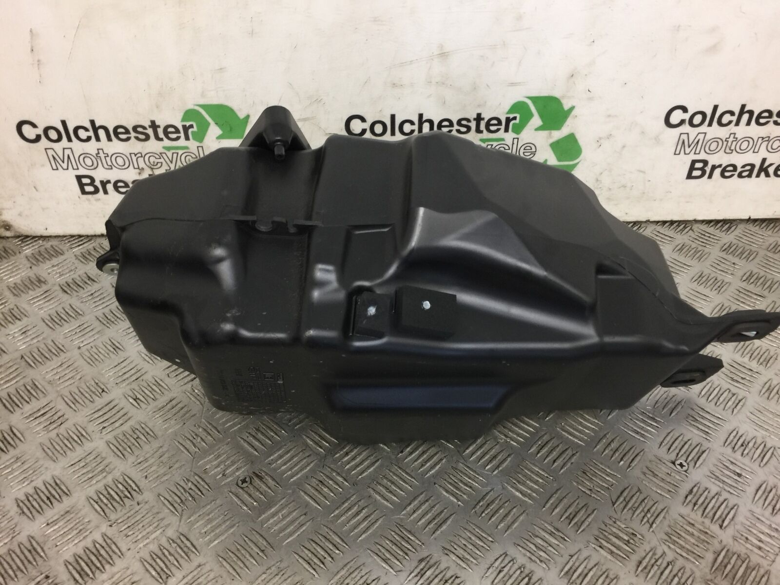 YAMAHA MT 125 MT125 PETROL TANK  YEAR 2014-2019 ABS (STOCK 477)