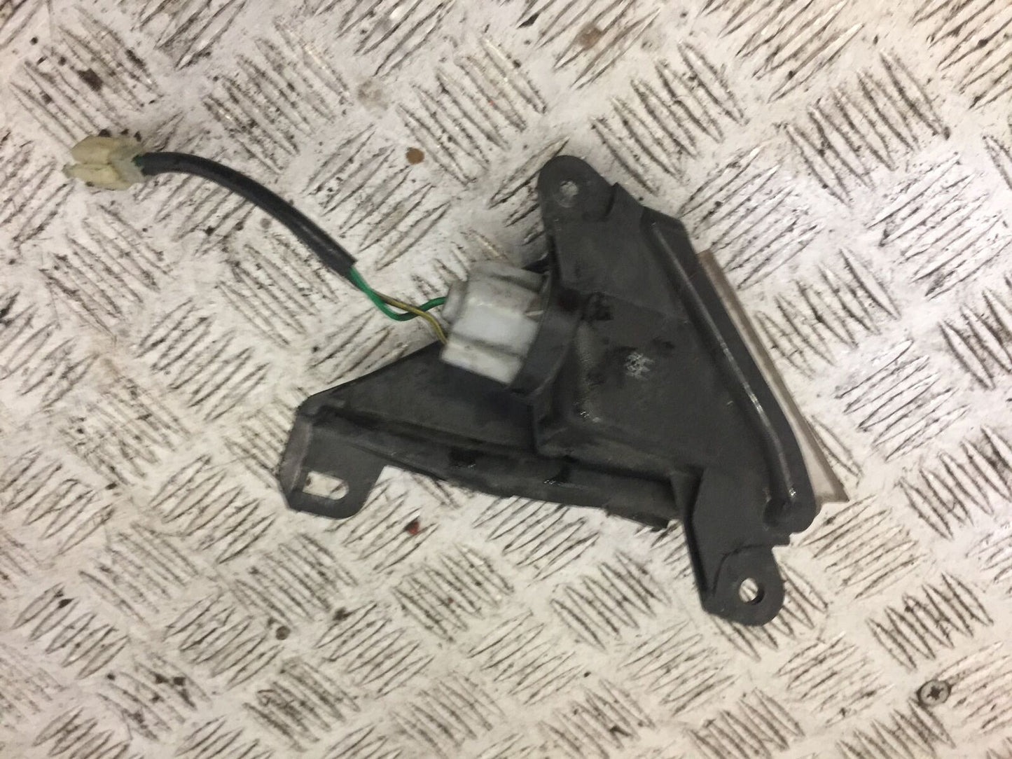 KAWASAKI GTR1400 GTR 1400 FRONT RIGHT INDICATOR YEAR 2010 (STOCK 716)