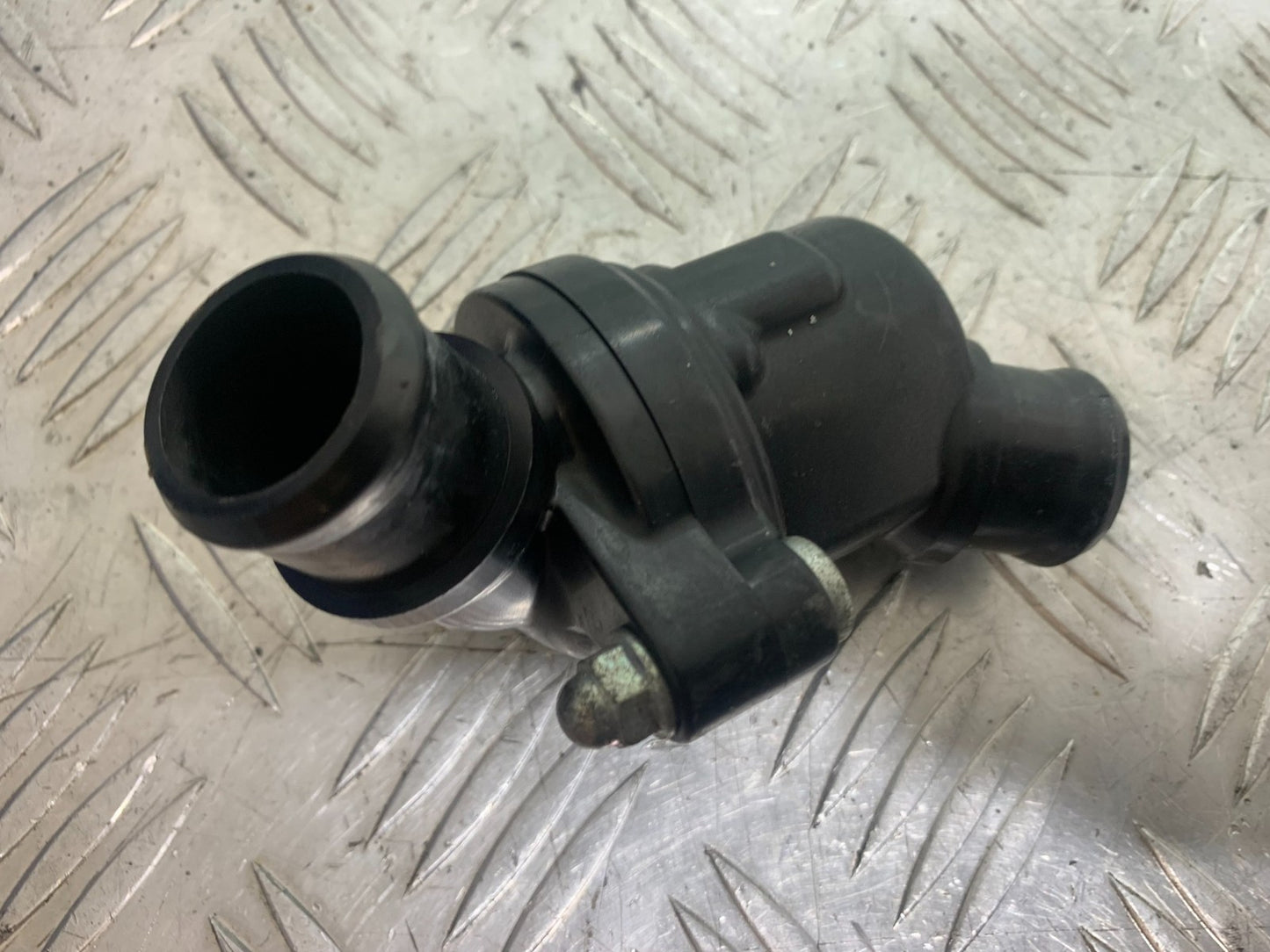 YAMAHA YZF R1 14 B BIG BANG THERMOSTAT  2009-14 (CMB1175)