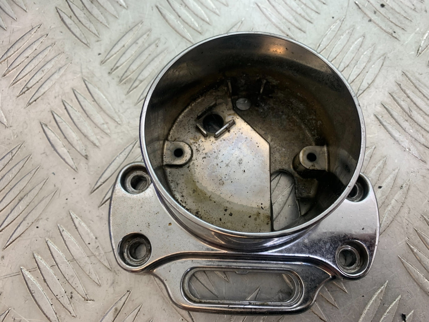 HARLEY DAVIDSON FXS BLACKLINE 1585 SPEEDO MOUNTING BRACKET YEAR 2012 (CMB1147)