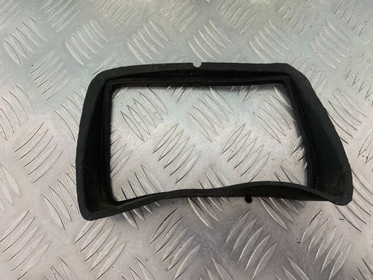 DUCATI 600ss 600 ss HEADLIGHT RUBBER INFILL COVER YEAR 1991-98 (STOCK 987)