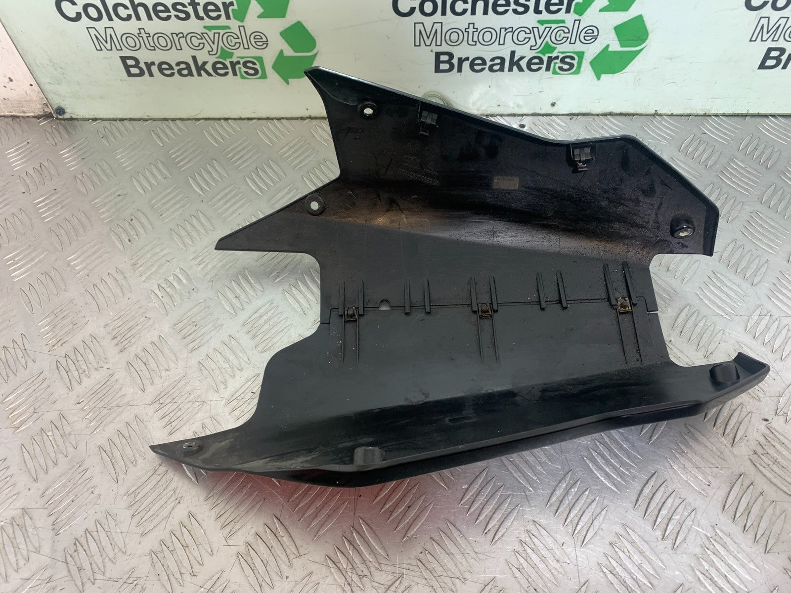APRILIA RS660 RS 660 BELLYPAN  YEAR 2020-2024 (CMB1202)