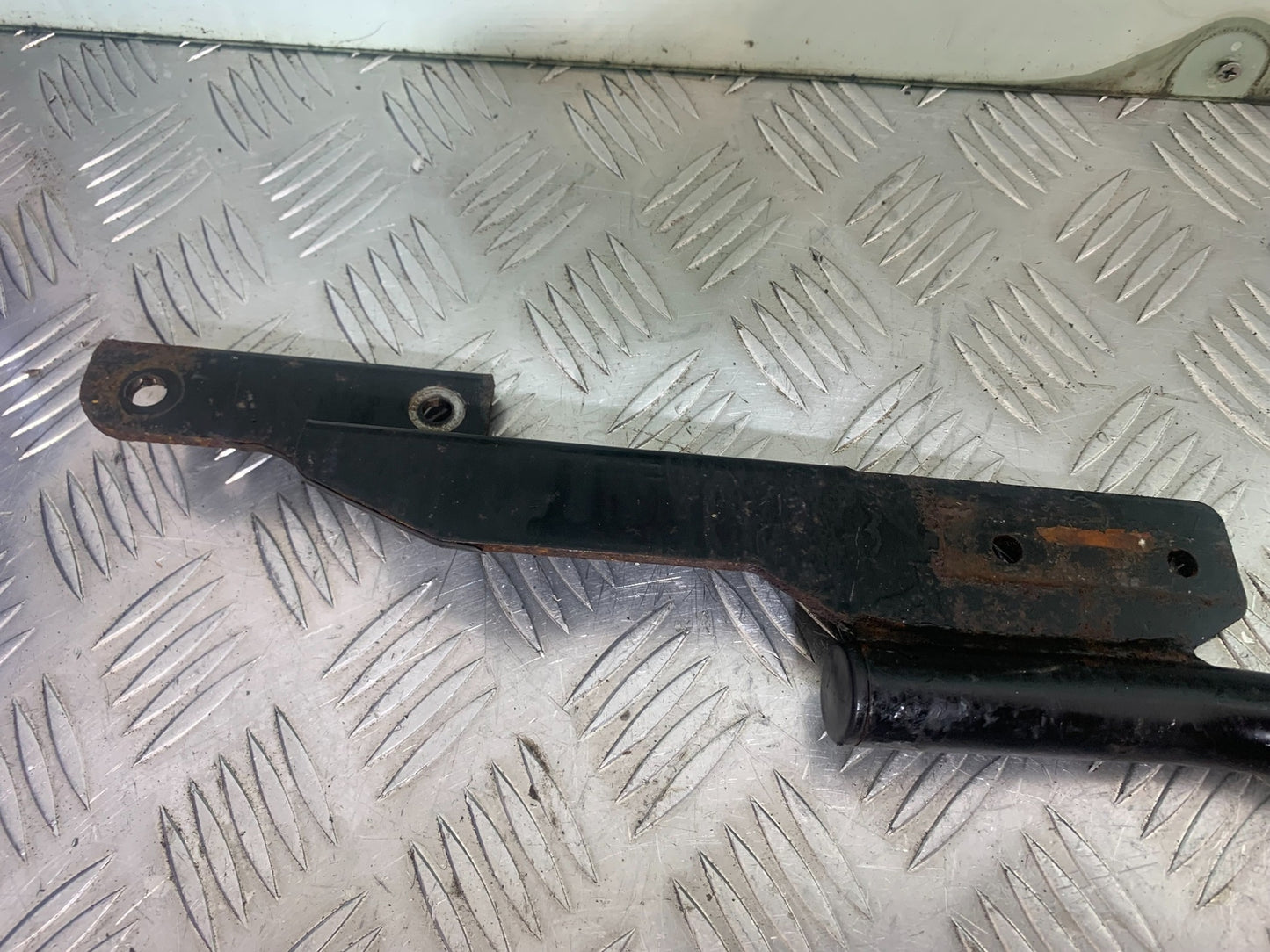 HONDA VTX1300 S-6  SILENCER MOUNTING BRACKET  YEAR 2004-09 (CMB1159)