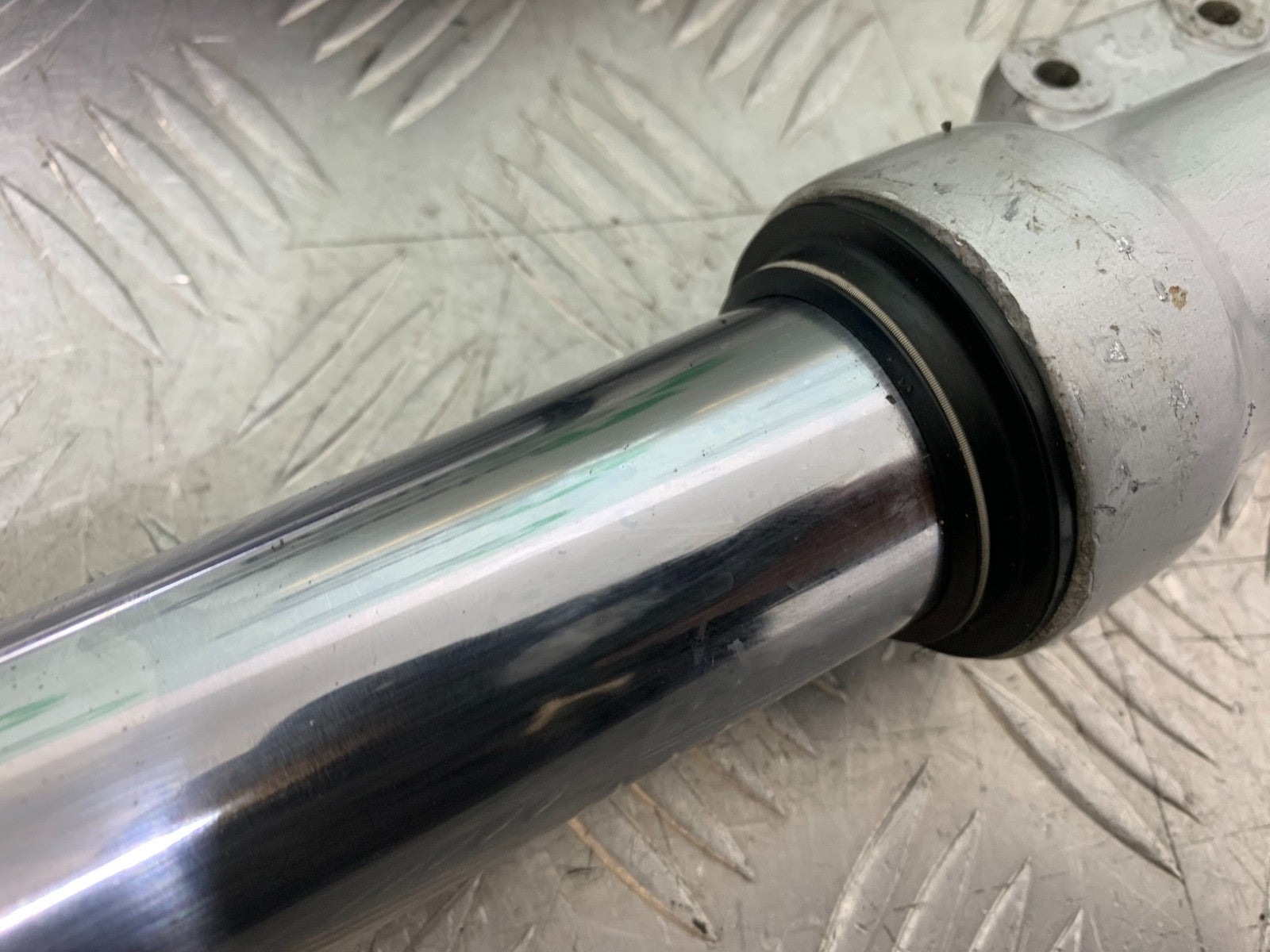 TRIUMPH TROPHY 900 FORKS  YEAR 1991-95 (CMB1251)