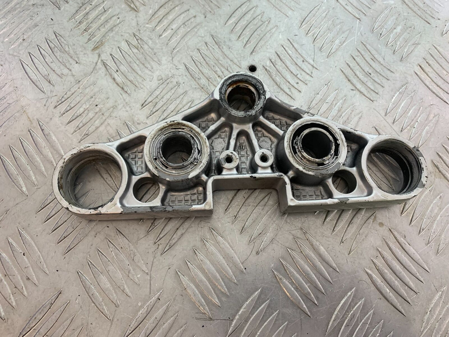 SUZUKI VS1400 VS 1400 INTRUDER TOP YOKE  YEAR 1988 (CMB1077)