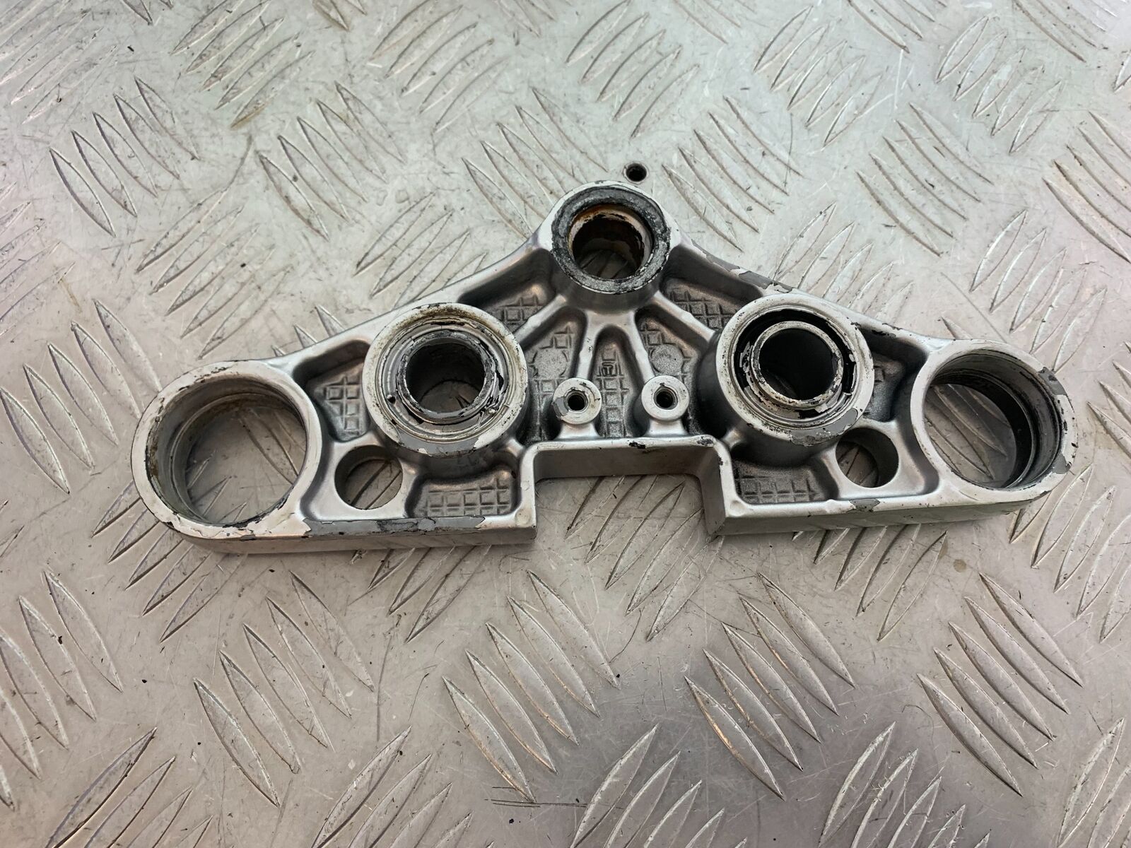 SUZUKI VS1400 VS 1400 INTRUDER TOP YOKE  YEAR 1988 (CMB1077)