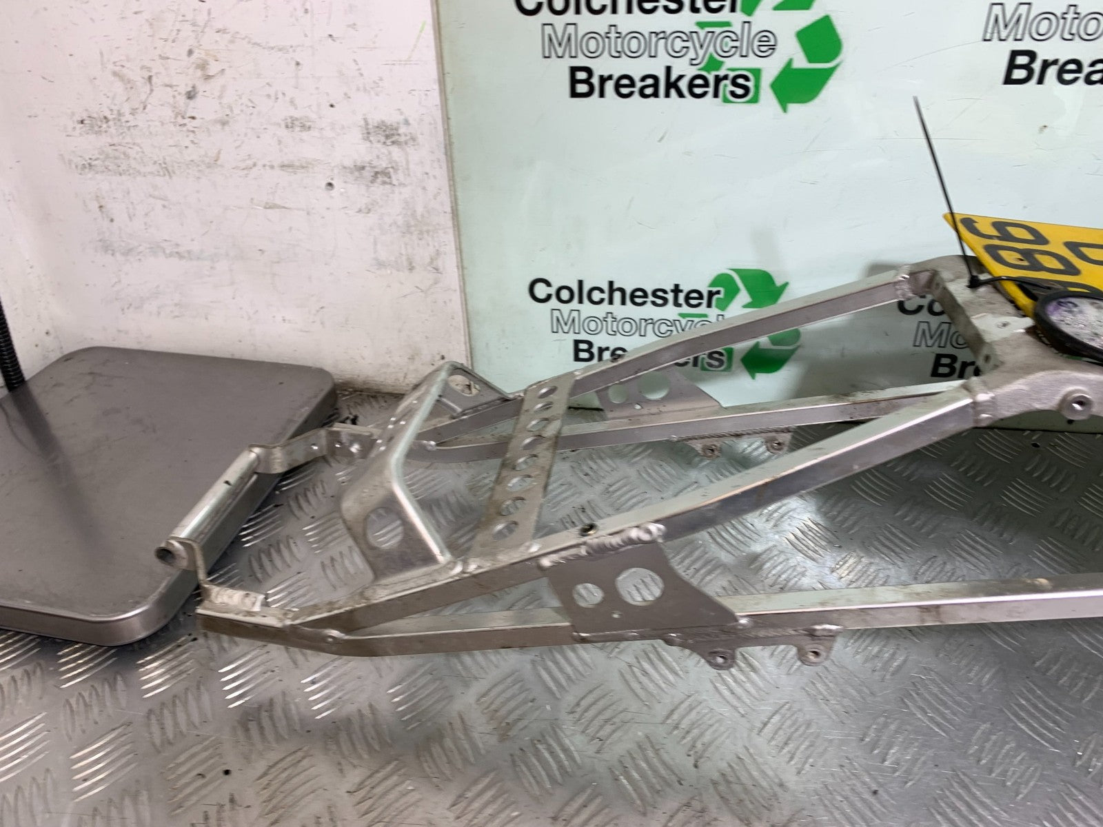 YAMAHA YZF R1 4XV FRAME REG LOG BOOK YEAR 1998-99 (CMB1291)