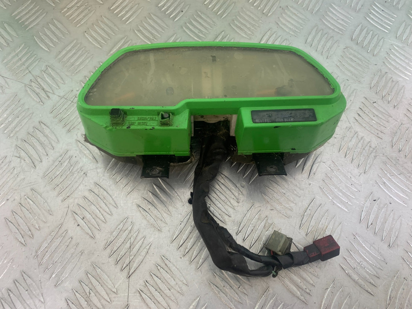 KAWASAKI GT550 GT 550 CLOCKS SPEEDO DASH   YEAR 1984-87 (CMB1141)
