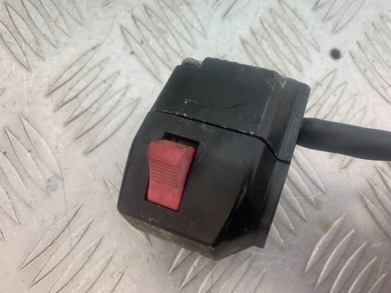YAMAHA XV535 XV 535 VIRAGO LEFT SWITCH GEAR   YEAR 1994-02 (CMB1139)