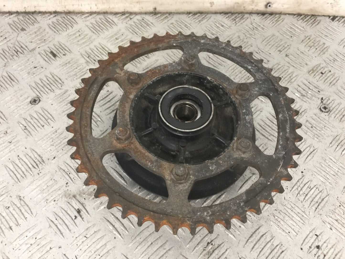 KAWASAKI ZZR600 ZZR 600 E SPROCKET CARRIER   YEAR 1994-05 (STOCK 876)