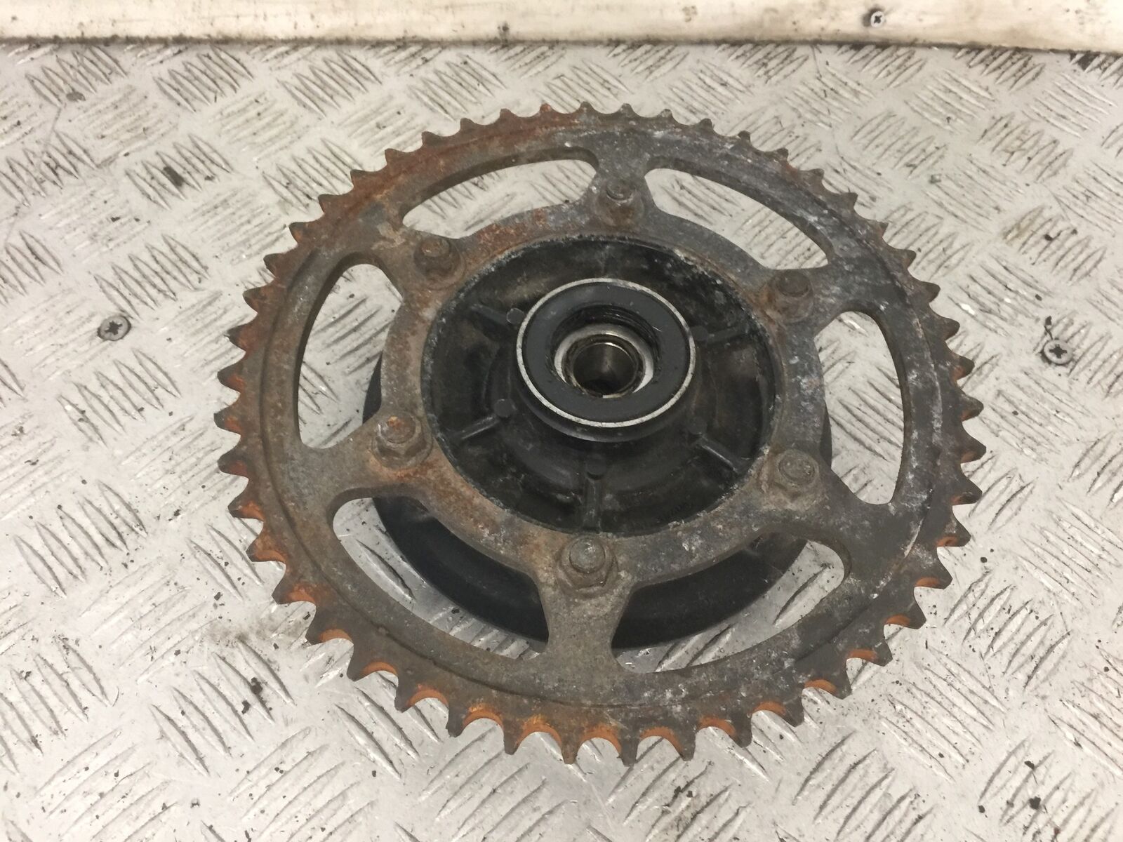 KAWASAKI ZZR600 ZZR 600 E SPROCKET CARRIER   YEAR 1994-05 (STOCK 876)