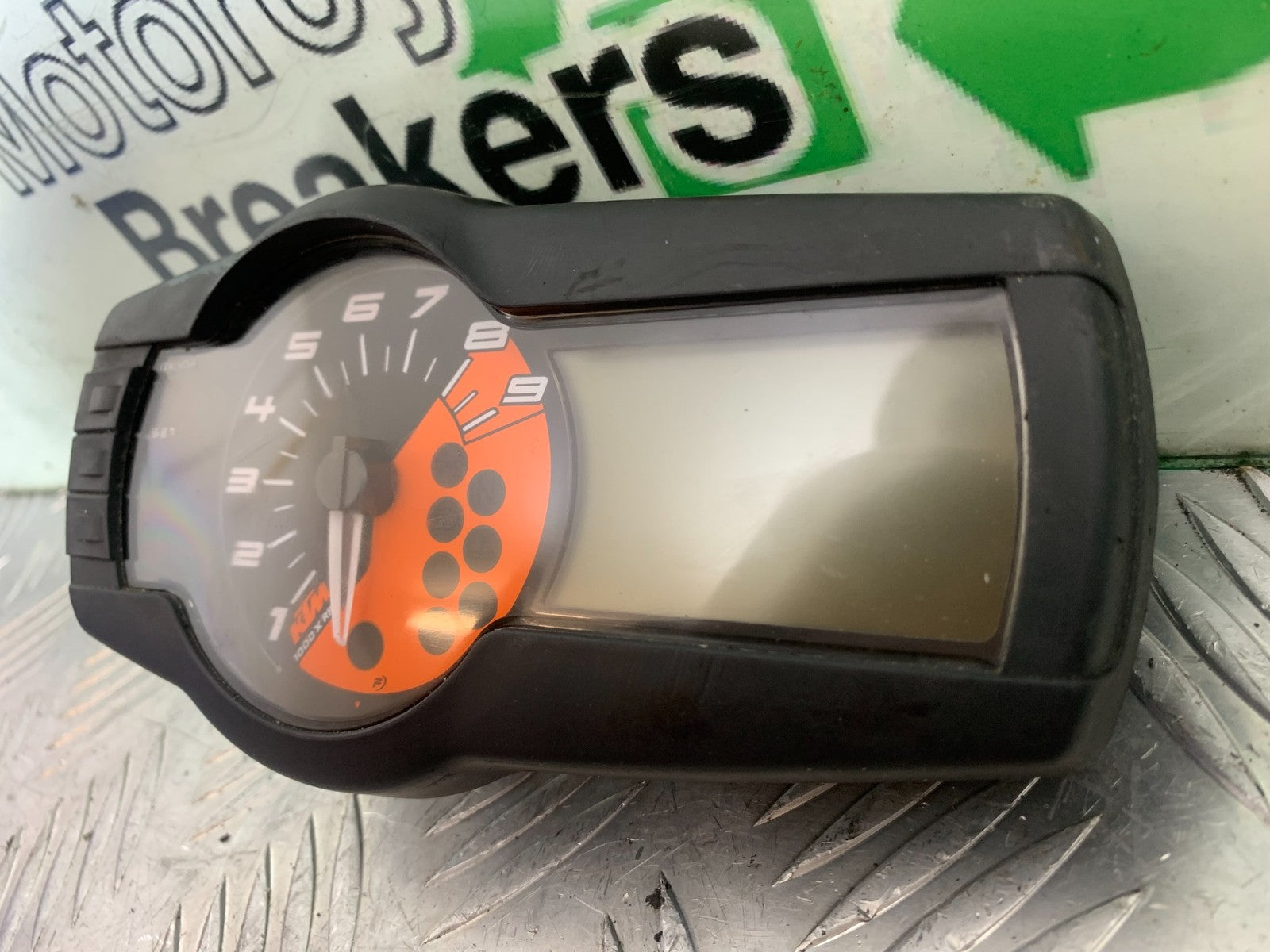 KTM 690 DUKE R LC4 SPEEDO DASH CLOCKS YEAR 2012-2015  (CMB1180)