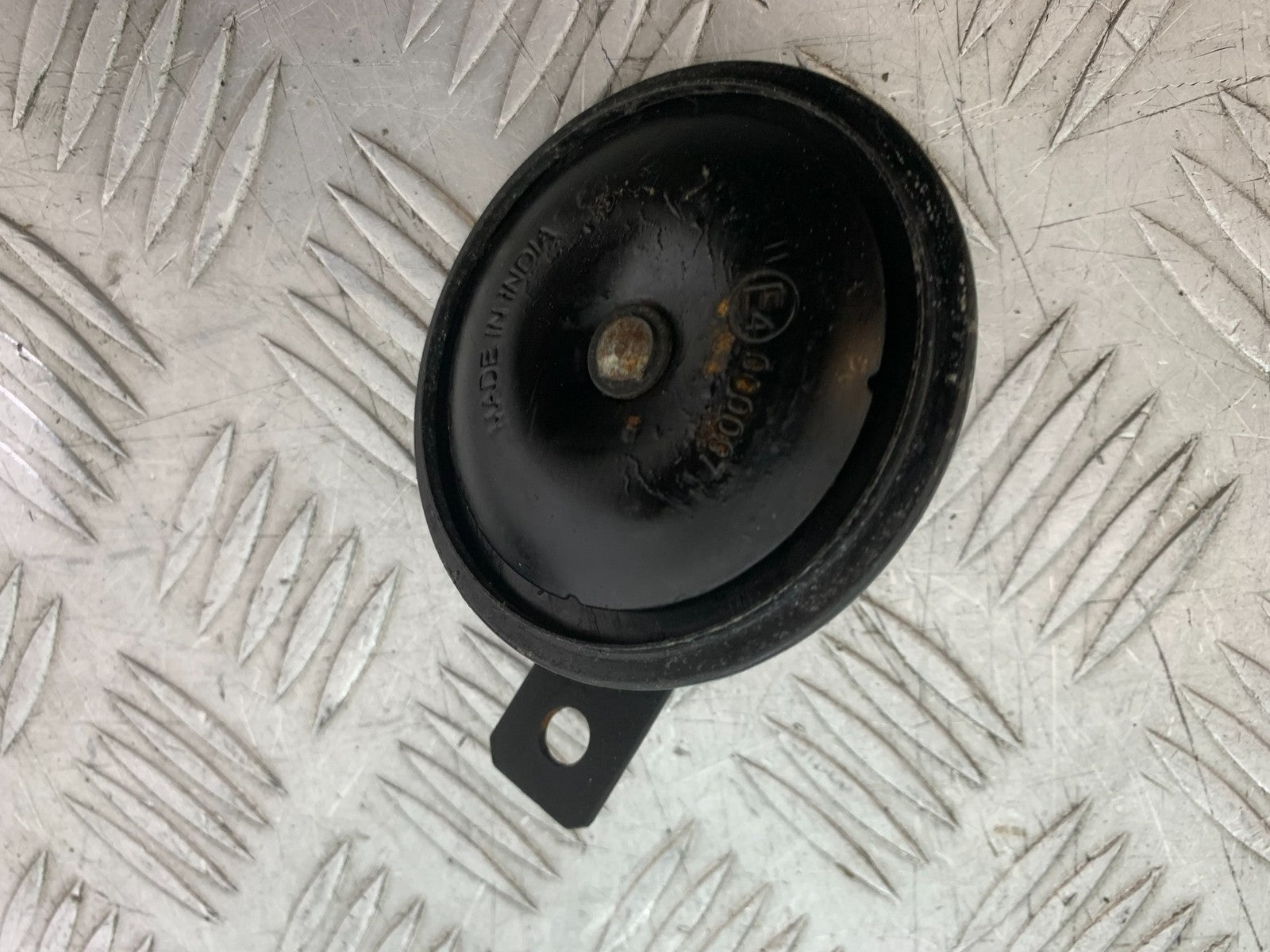 KTM DUKE 390 HORN AND BRACKET YEAR 2017- 2023 (CMB1314)