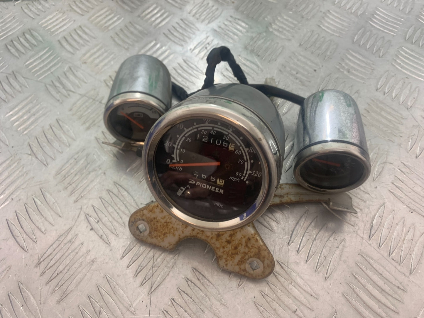 PIONEER XF250 CLOCKS SPEEDO DASH   YEAR 2009 (CMB1143)