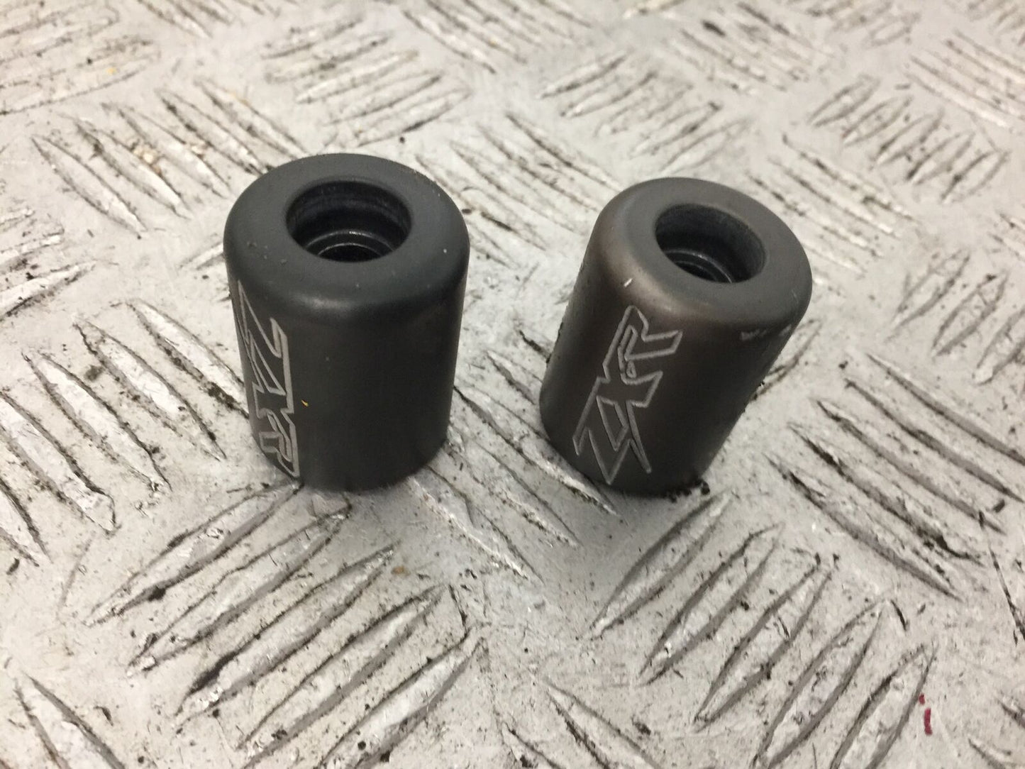KAWASAKI ZX9R ZX9 C BAR END WEIGHTS  YEAR 1998-99 (STOCK 903)