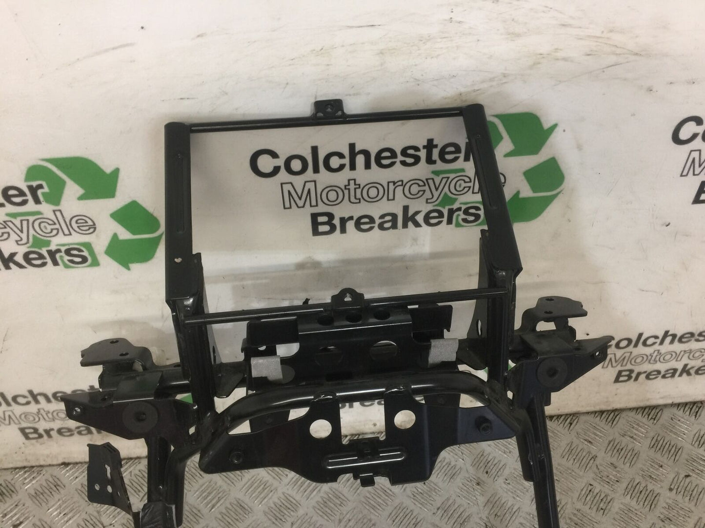 SUZUKI 650 BURGMAN FAIRING BRACKET   YEAR 2014-2018 (STOCK 769)