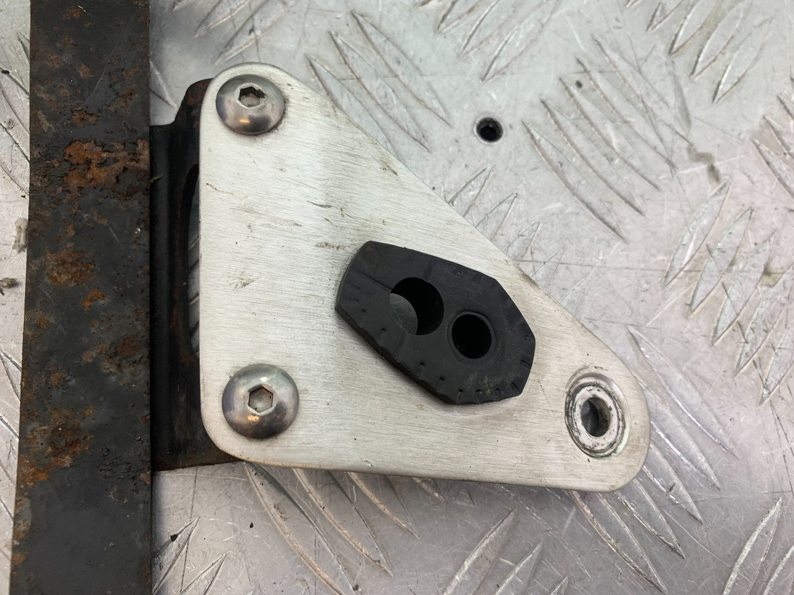 SUZUKI GSF1200 GSF 1200 BANDIT HEADLIGHT BRACKETS  YEAR 2001-2004 (CMB1188)