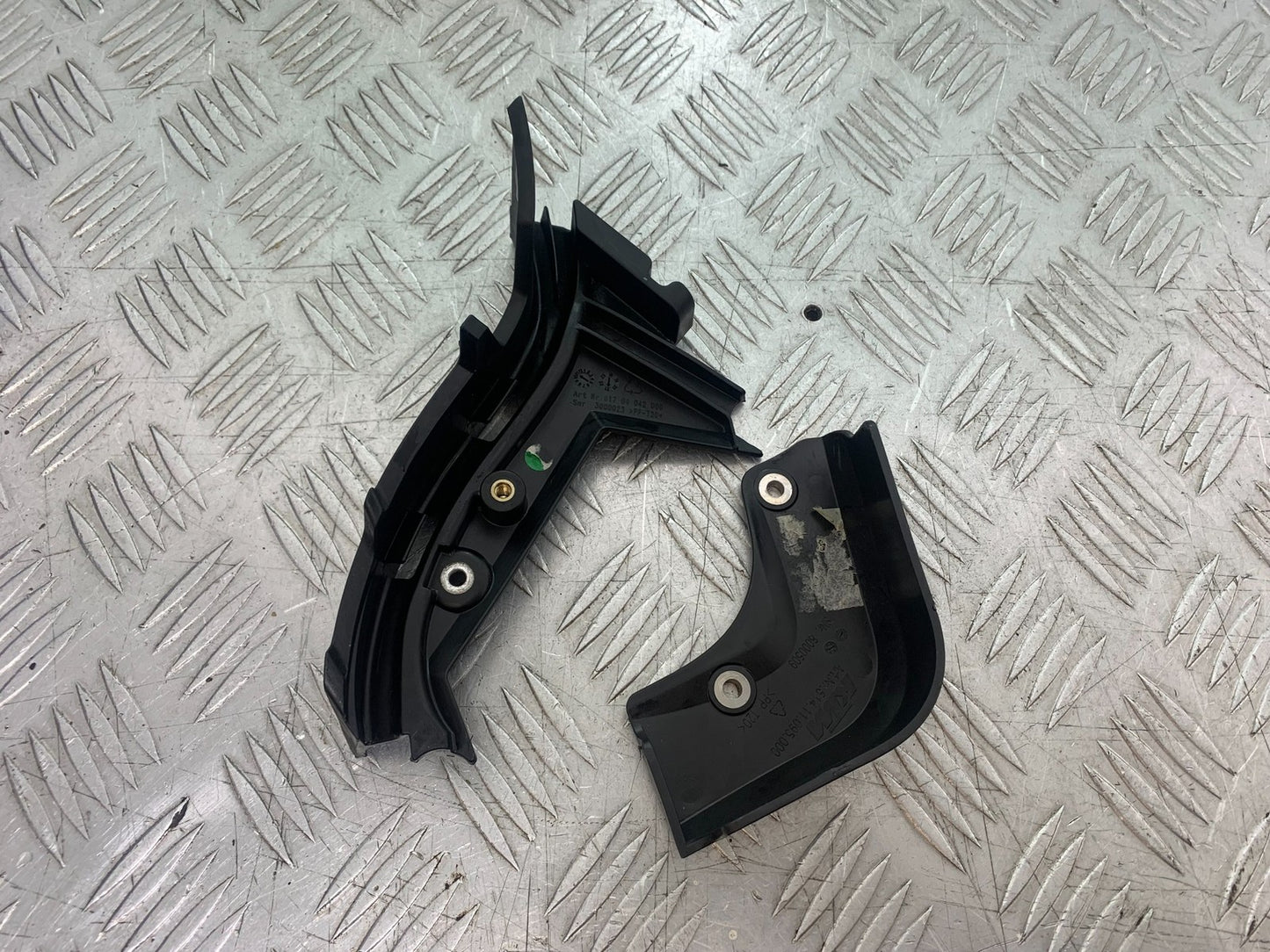KTM 1290 SUPER DUKE R INFILL PANELS X2    YEAR 2020-2024 (CMB1272)